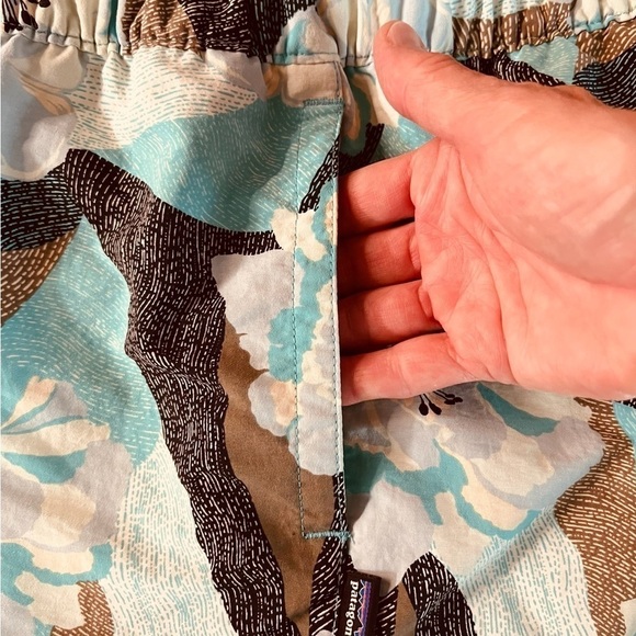 PATAGONIA WOMENS TROPICAL PATTERN SHORTS SIZE SMALL - Picture 12 of 14